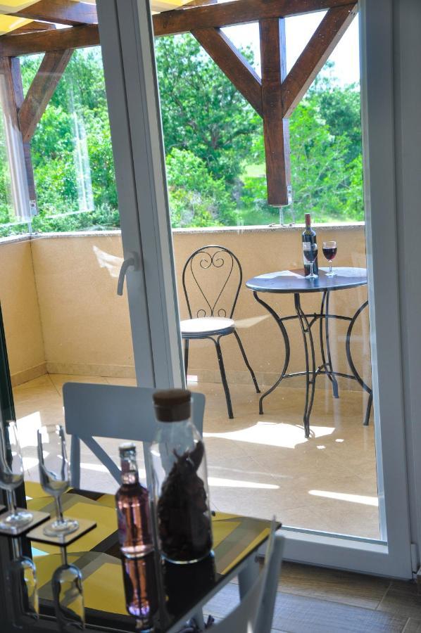 Apartmani Carnizza Ražanac Екстериор снимка
