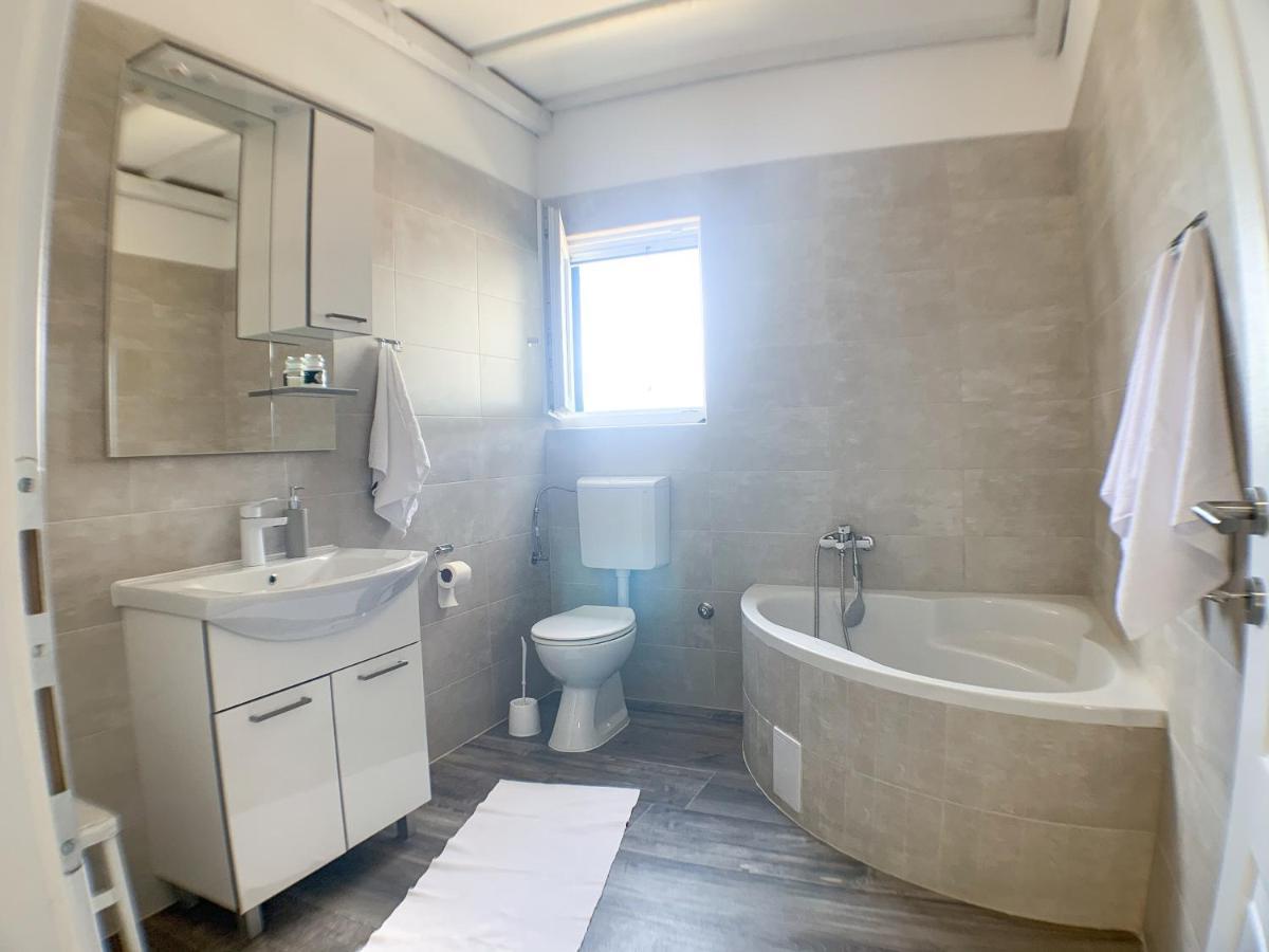 Apartmani Carnizza Ražanac Екстериор снимка
